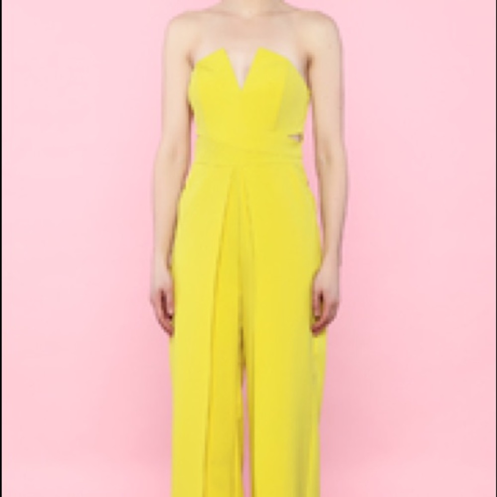 Beautiful NWT Luxxel  Jumpsuit